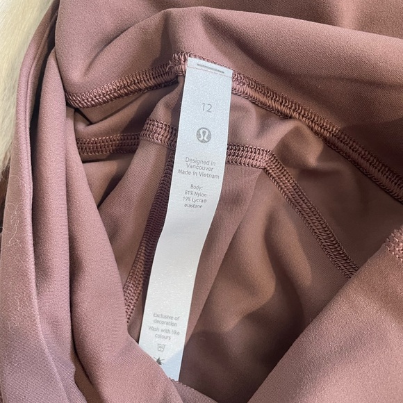 Lululemon Groove SHR Nulu™ Flared Pant *Regular size 12 - Picture 3 of 4